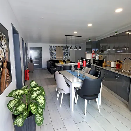 Casa Da Calheta Maia (Sao Miguel)