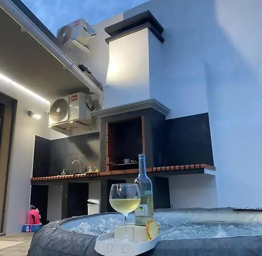 Casa Da Calheta Holiday home *